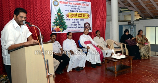 Christmas meet at Bishop House 11